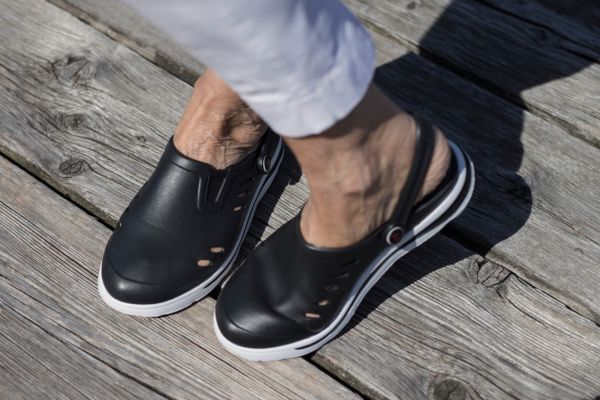 Ergonomie bei Schuhen für Pflegeberufe ist besonders wichtig.